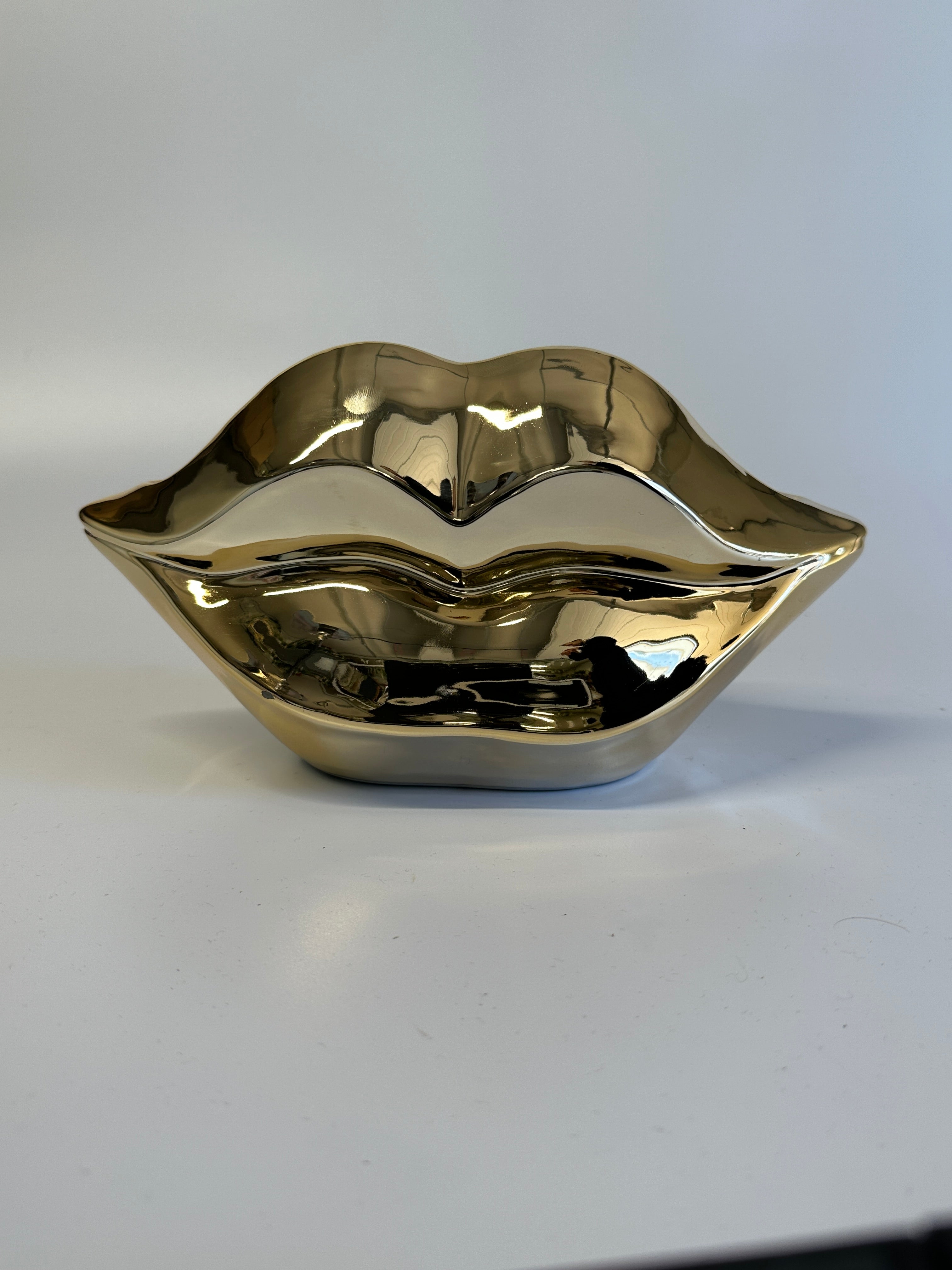 Ceramiczna figurka ust